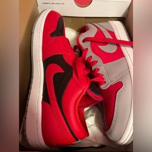 Jordan 1s women